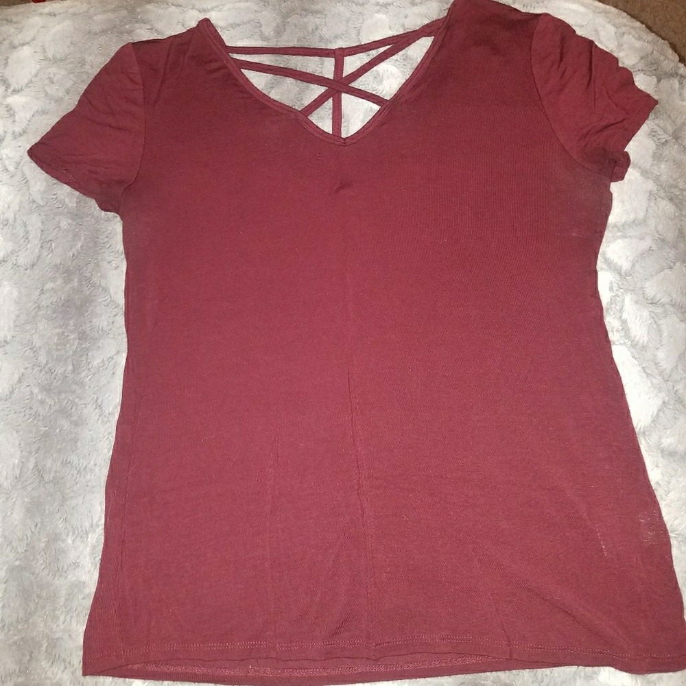 Maroon jersey tee with criss cross details